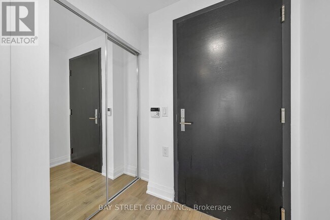Building Photo - 2803-65-3165 St Mary St