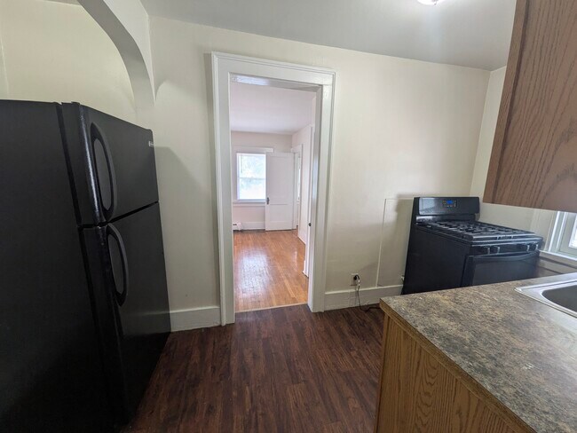 Foto del edificio - 608 Elmwood Ave