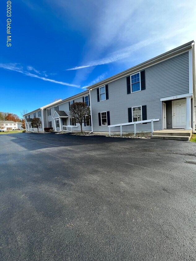 4209 Court Royale Unit 09, Schenectady, NY 12304 Apartment for Rent
