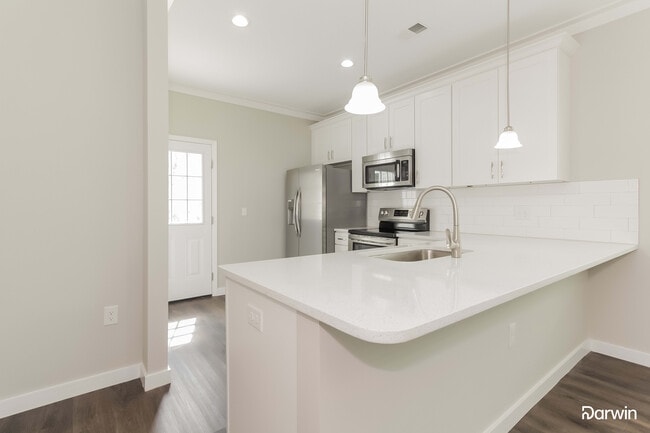 Building Photo - 5417 Skycrest Drive, Charlotte, NC 28269