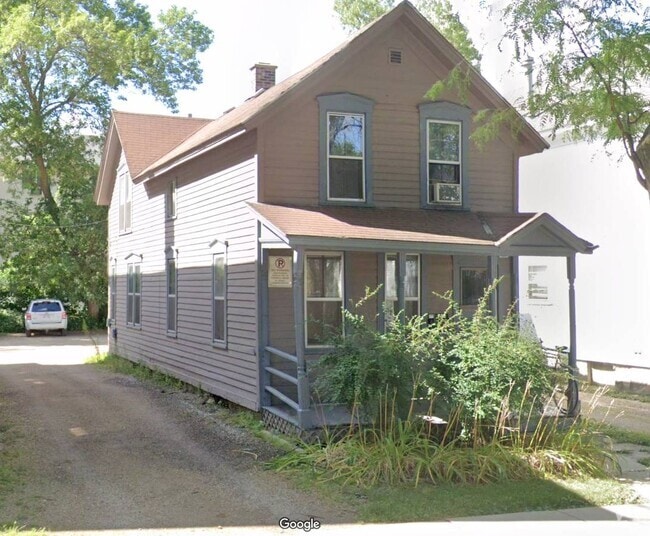 Building Photo - 432 W Doty St