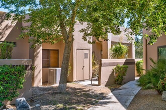 Building Photo - 28916 Isleta Ct