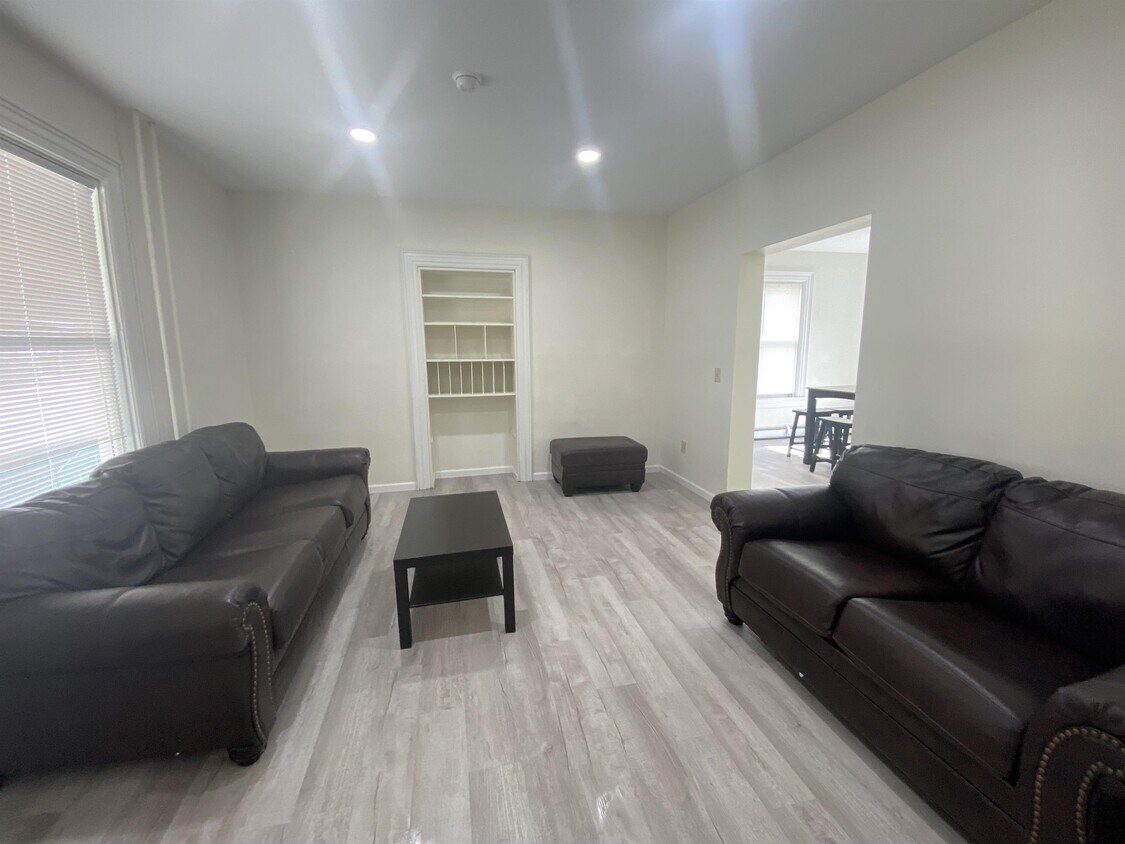 Foto principal - 277-279 S 7th St
