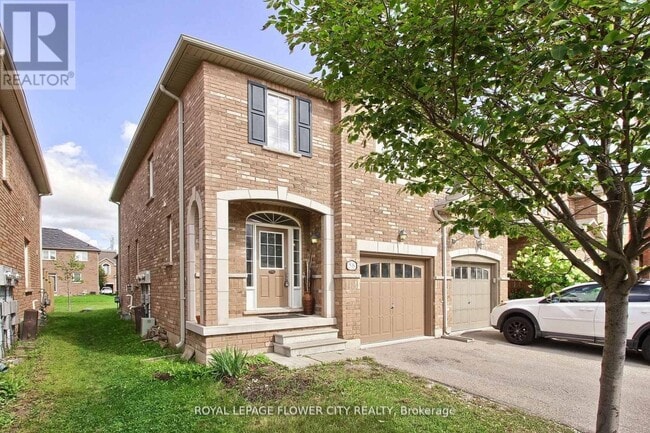 Photo du bâtiment - 651-651 Farmstead Dr