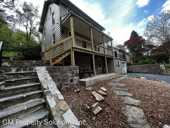 Building Photo - 3 br, 2 bath House - 1033A Prospect Road