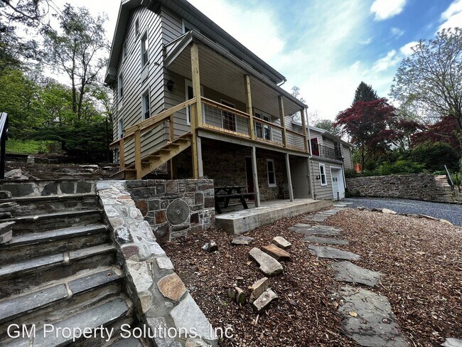 Foto del edificio - 3 br, 2 bath House - 1033A Prospect Road