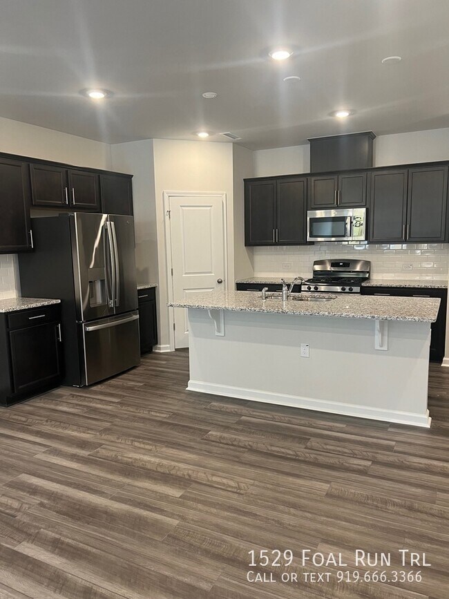 Building Photo - 1529 Foal Run Trl