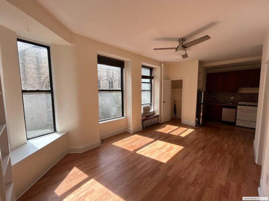 Foto principal - 1 bedroom in NEW YORK NY 10024