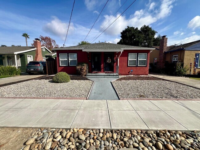 Building Photo - 1067 Parkinson Ct
