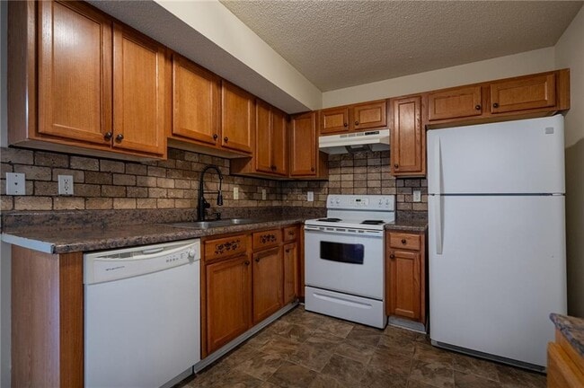 Foto del edificio - 43 Middlebrook Dr