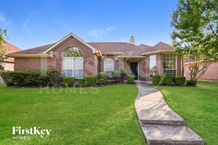 Primary Photo - 2525 Hyacinth Dr