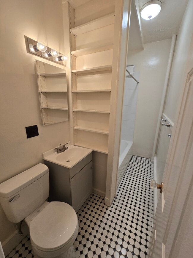 Foto del edificio - 46 Kelly Pky