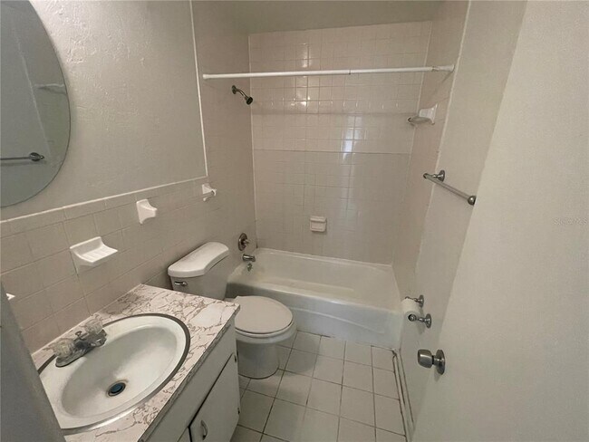 Foto del edificio - 1701 NW 70th St