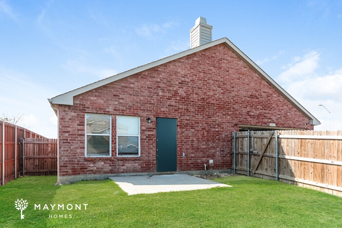 Building Photo - Classic 4-Bedroom Home