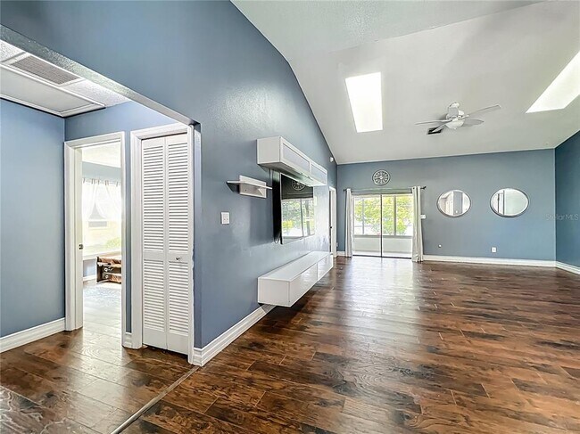 Foto del edificio - 4942 Eden View Ct