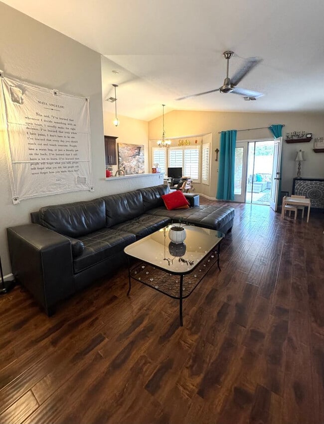 Foto del edificio - 1518 W Lobster Trap Dr