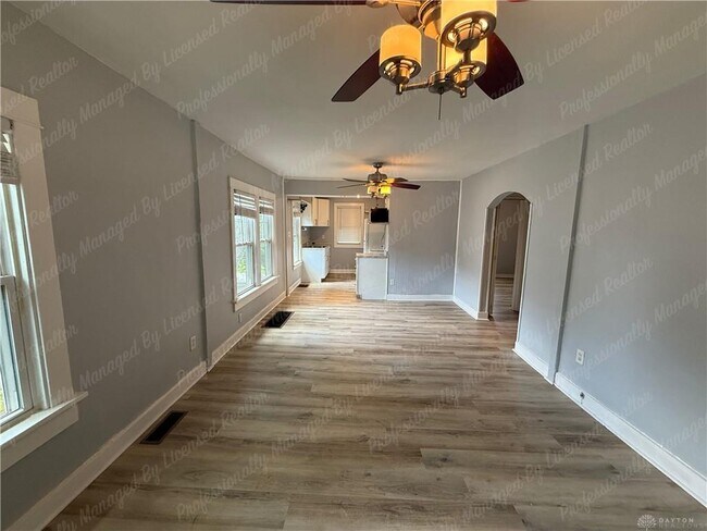 Foto del edificio - 185 N Northampton Ave