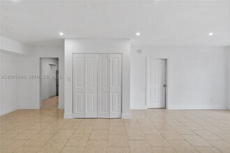 Building Photo - 14013 SW 90th Ave