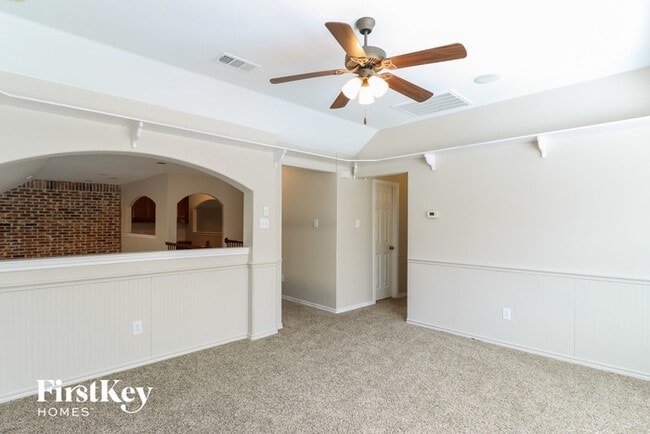 Building Photo - 8616 Glenburne Dr