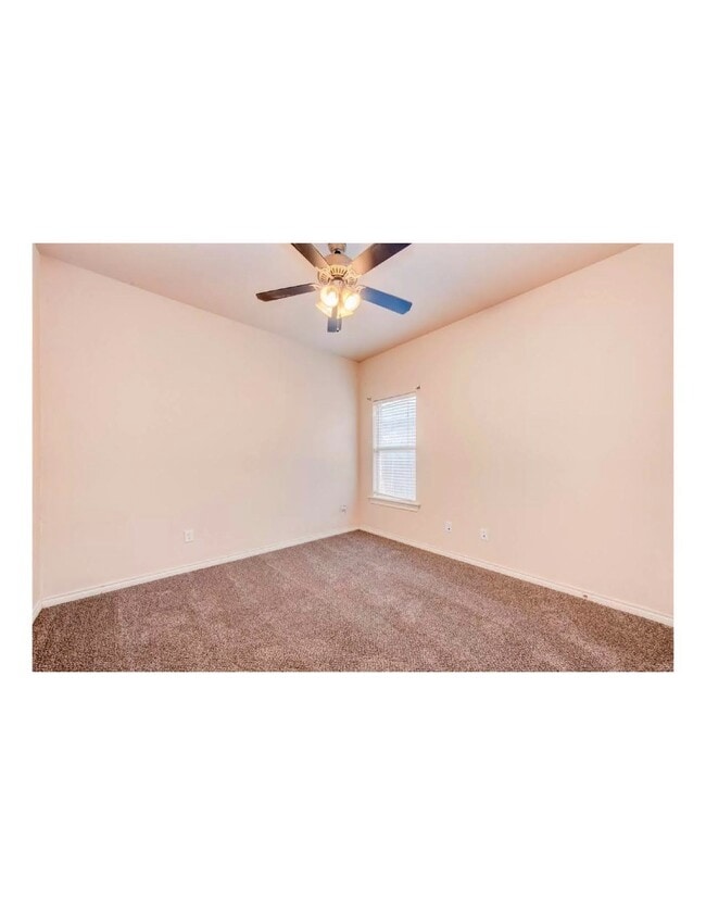 Foto del edificio - 10103 Waco Ave