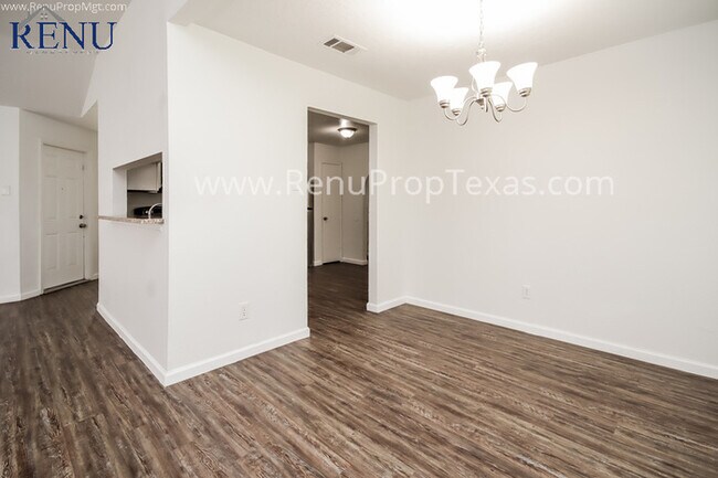 Building Photo - 7027 Zieglers Grove