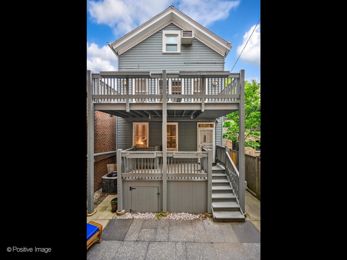 Primary Photo - 1927 N Hudson Ave