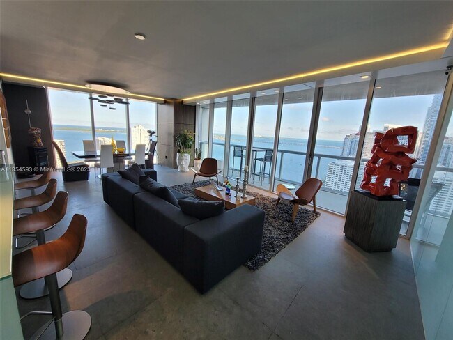 Foto del edificio - 495 Brickell Ave