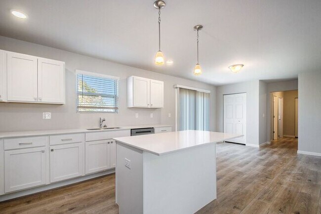 Foto del edificio - 28 Mill Creek Ave