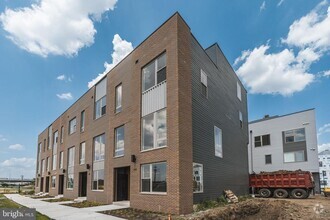 Building Photo - 3029 Bridgeview walk