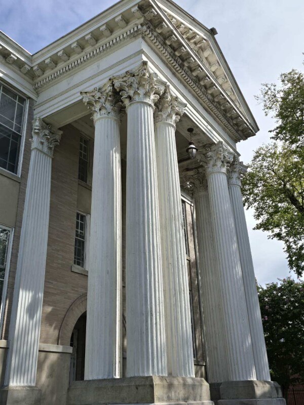 Foto del edificio - 633 W Washington St