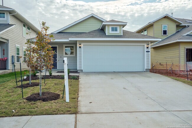 Building Photo - 171 White Dunes Dr