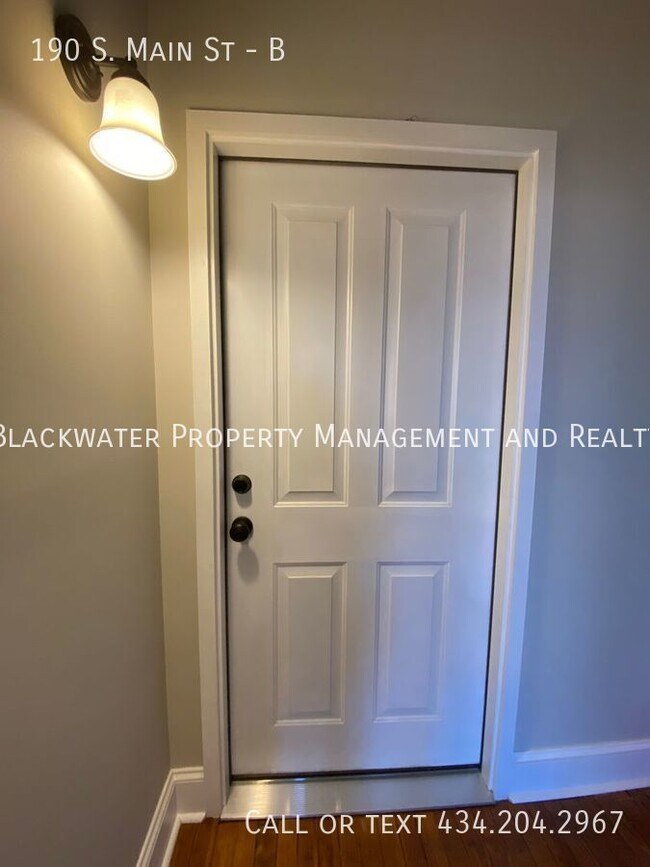 Building Photo - Studio Apartment in the Town of Amherst