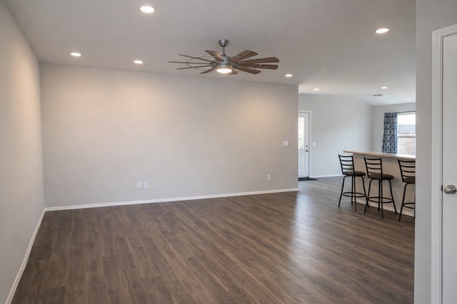 Photo - 1308 Isabella Dr House