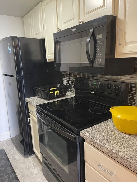 Photo - 7510 Hornwood Dr Apartment