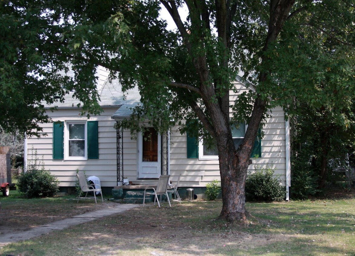 Photo - 1806 Watts Lane - Three bedroom
