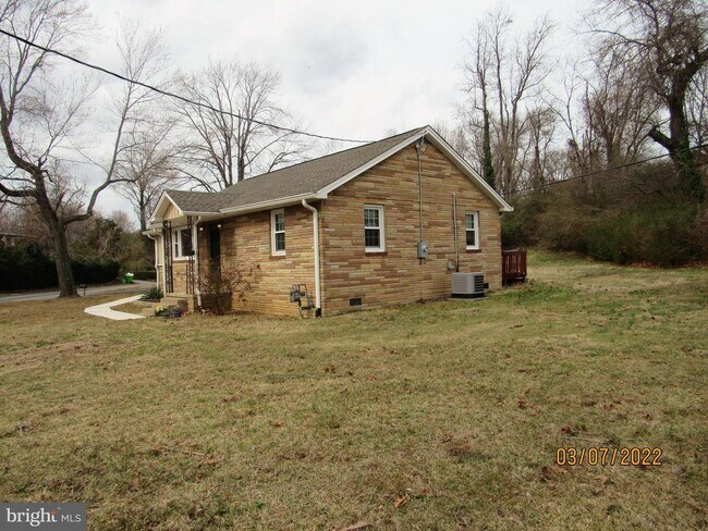 Building Photo - 17839 Batestown Rd
