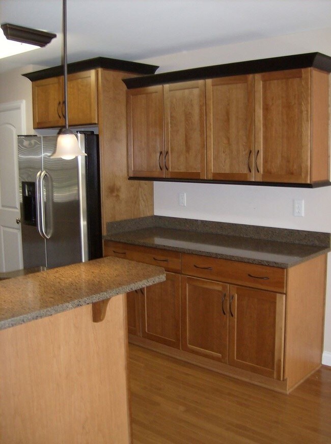 Building Photo - 13323 Eastgate Village Dr