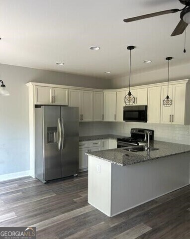 Foto del edificio - 4705 Chariot Dr