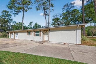 Building Photo - 11811 Beverly Dr