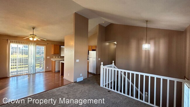 Building Photo - 3 br, 2 bath House - 7223 S. 176th St.