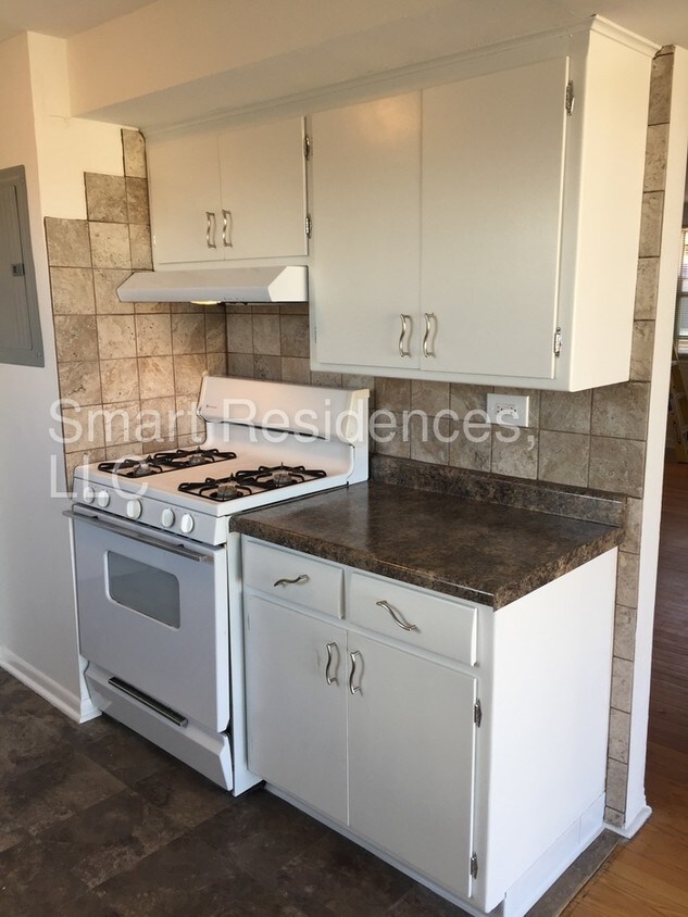 Foto principal - 12742 Division St