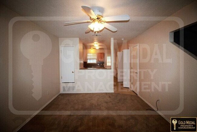 Foto del edificio - 4500 Sylvia Dr