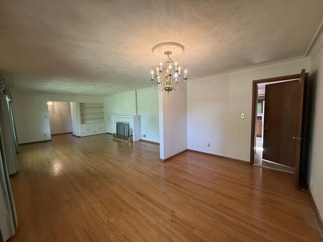 Foto del edificio - 926 Laurelwood Rd