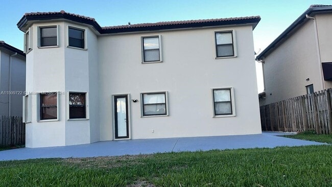 Building Photo - 4342 SW 164th Ct