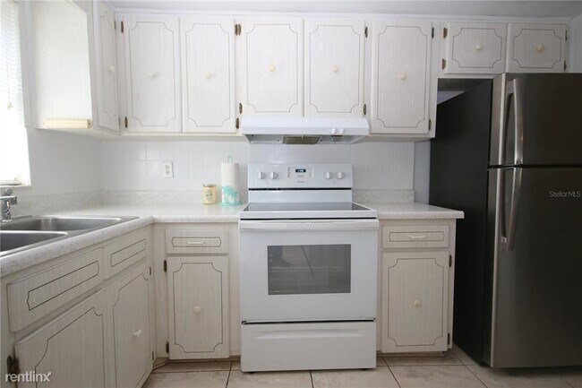 Foto del edificio - 1 br, 1 bath House - 1672 S Lake Ave Apt 5