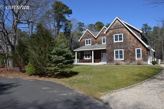 Foto del edificio - 82 W Gate Rd