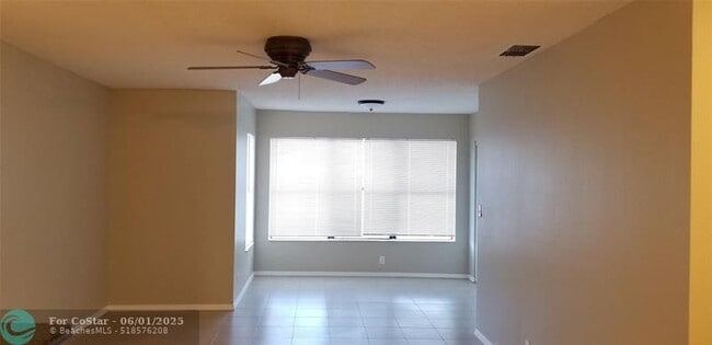Building Photo - 2846 S University Dr