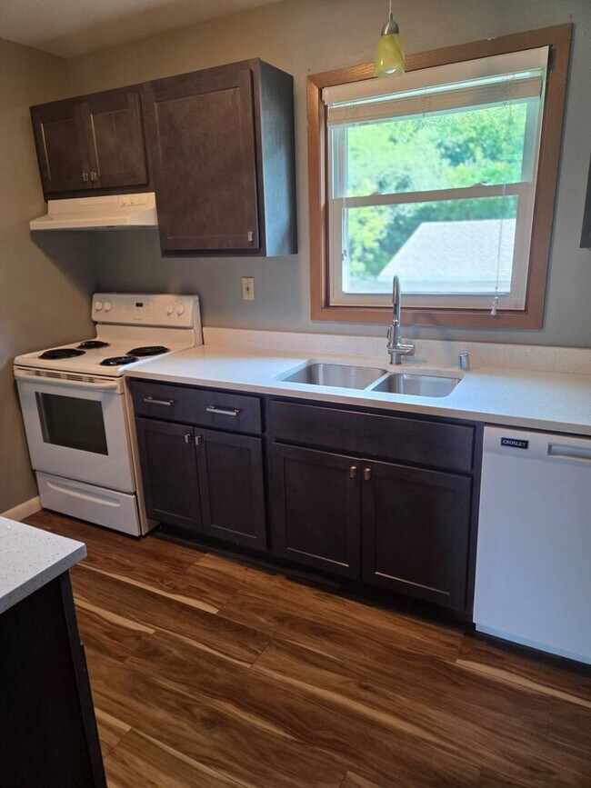 Foto del edificio - 831 Weslyn Ct