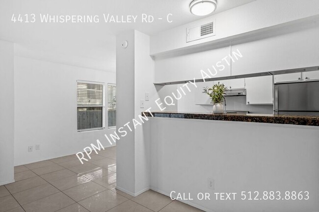 Foto del edificio - 4413 Whispering Valley Dr