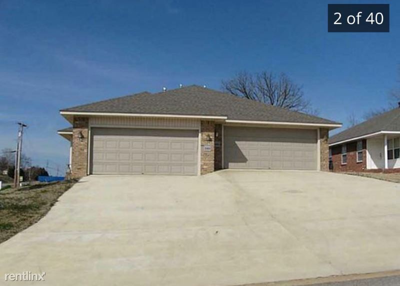 Primary Photo - 1225 Lakeview Estates Dr